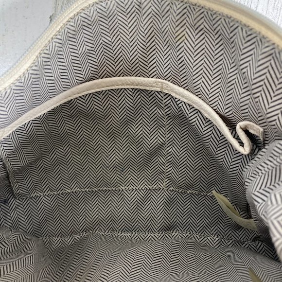 Steve Madden Diagonal Zip Pebbled Shoulder Bag - Picture 9 of 14